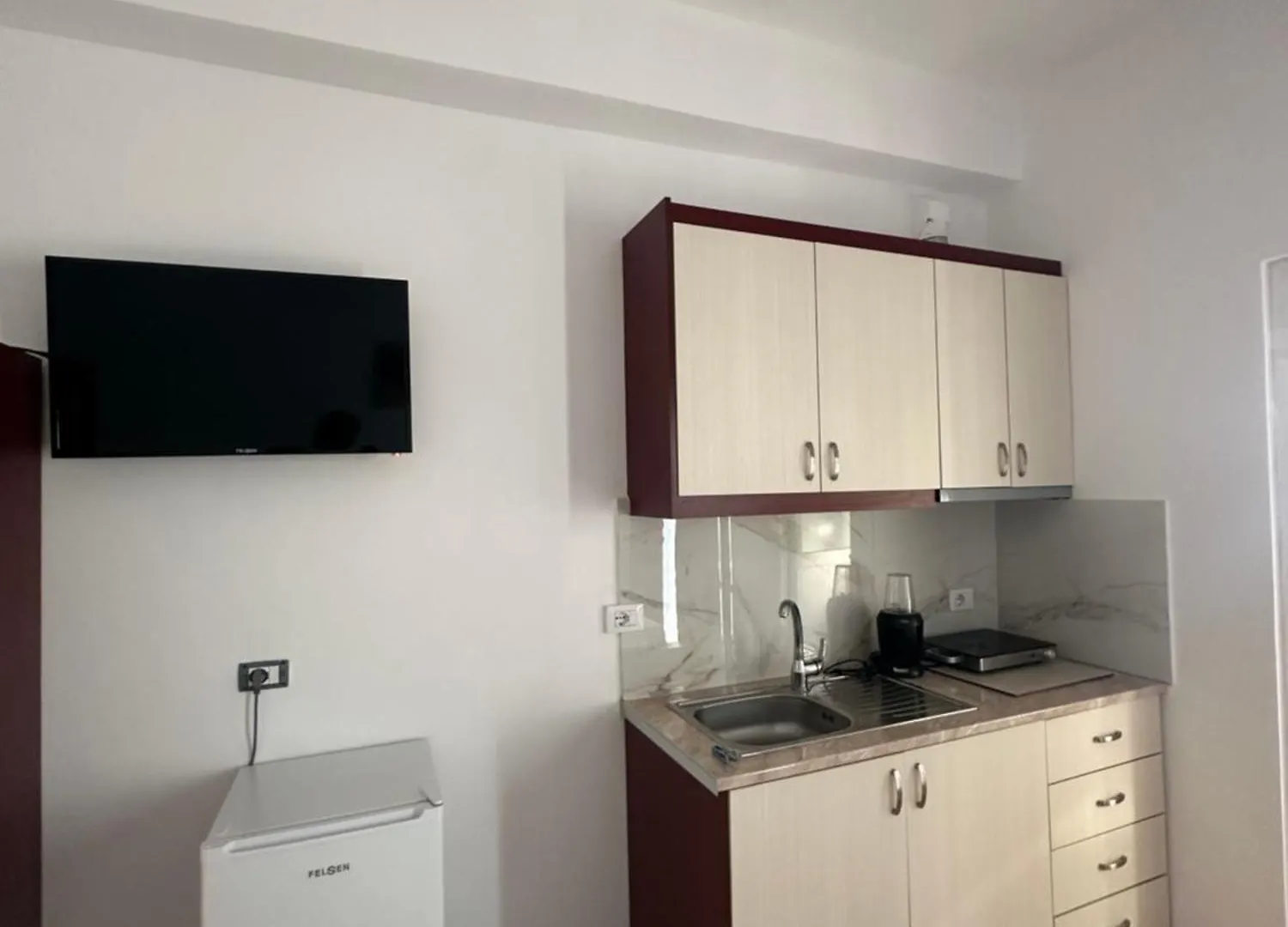 Apartment Guesthouse Titi Ksamil